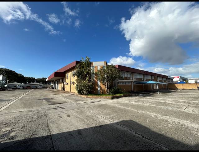 1,550M² WAREHOUSE TO LET IN EPPING INDUSTRIAL